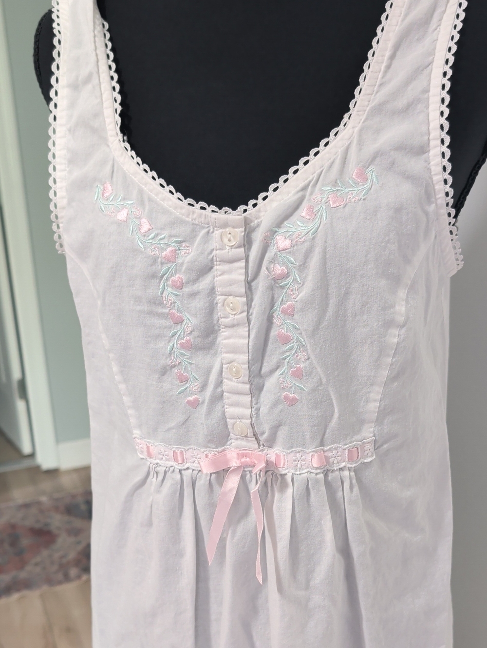 White 100% Cotton Nightgown with Pink Embroidery - Picture 3 of 7